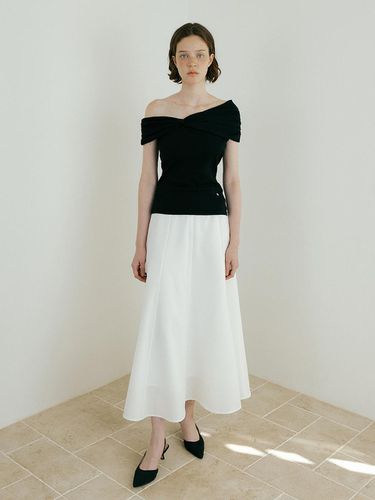 Gore Flared Long Skirt_White - Lucirzu - Modalova