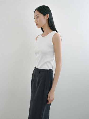 Ribbed Sleeveless Top - OWN FEATURE COLOUR.OFC - Modalova