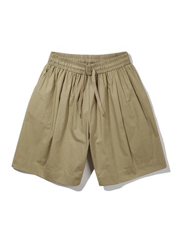 DE LUXE] Bermuda Pleated Wide Shorts - alvinclo - Modalova