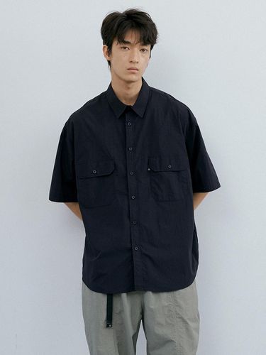 Over Easy 1/2 Shirt_Black - endoor - Modalova