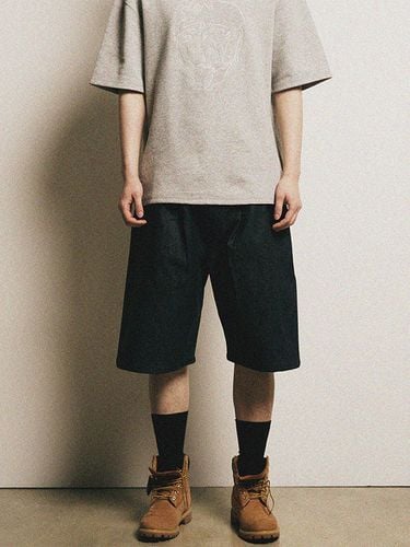 Selvage Coating Bermuda Banding Pants_Dark Blue - FFEFF STUDIO - Modalova