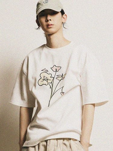 Artwork Flower Drawing T-shirt - FFEFF STUDIO - Modalova