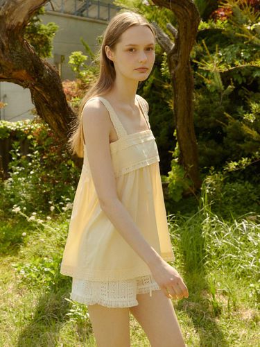 Eyelet Sleeveless Top - Yellow - LADYVOLUME - Modalova