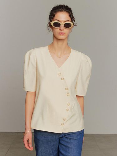 Diagonal Button Blouse - Yellow - DEW E DEW E - Modalova