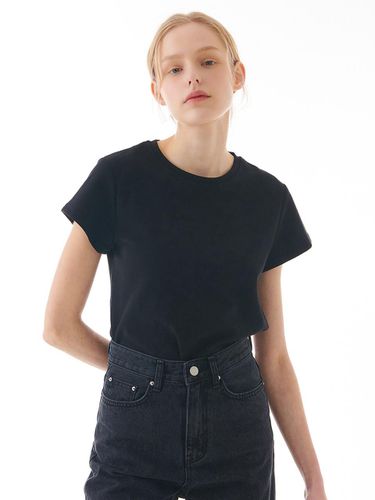 Semi Crop T-shirt_Black - camino - Modalova