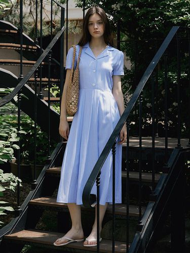 Open Collar Pleats Dress_Sky Blue - REORG - Modalova