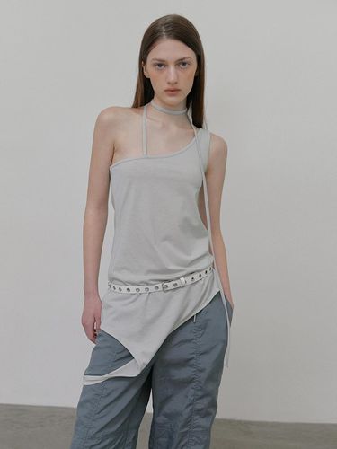 Curved Drop Long Sleeveless Top - ETMON - Modalova