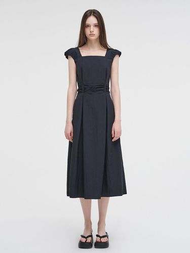 Shoulder Pintuck Shirring Dress_Black - ETMON - Modalova