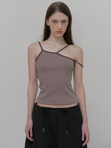 Unbalanced Strap Sleeveless Top_Charcoal Brown - ETMON - Modalova