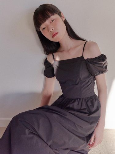 Strap Slit Off Shoulder Dress_Black - ETMON - Modalova