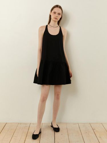 Flare Halter Neck Dress - Black - LADYVOLUME - Modalova