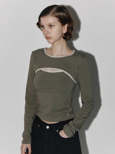 Cut Out Crop T-shirt_Khaki - answerisyes - Modalova