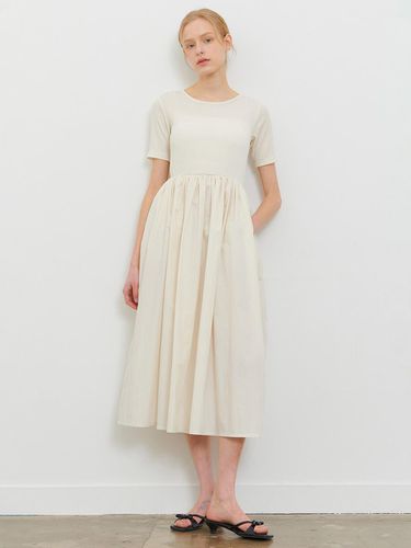 Seersucker Half Sleeve Shirring Dress - camino - Modalova