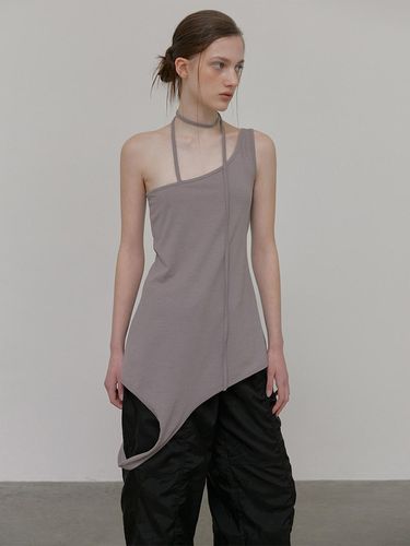 Curved Drop Long Sleeveless Top_Charcoal Brown - ETMON - Modalova