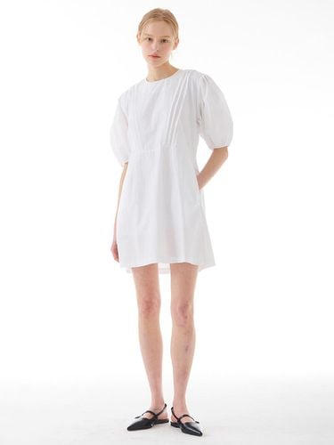 Stitch Pin Tuck Shirring Mini Dress_White - camino - Modalova