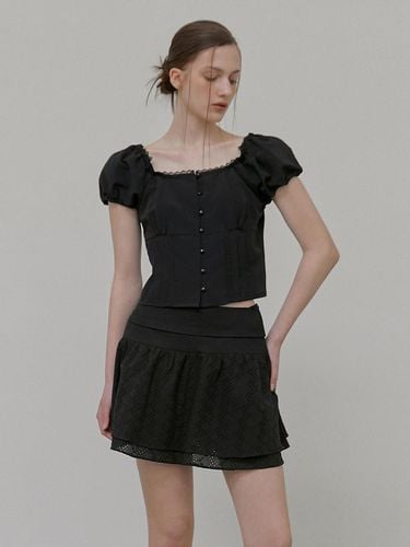 Lace Pintuck Blouse_Black - ETMON - Modalova