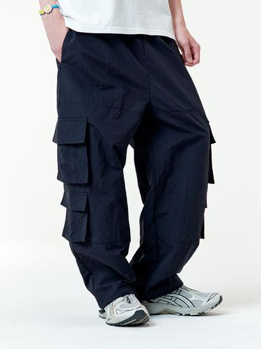 Multi Cargo Pants _ Black - MISTERCHILD - Modalova