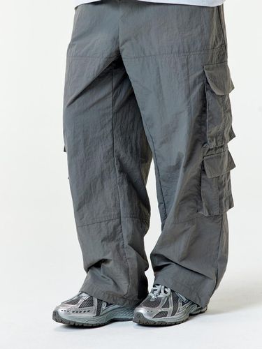 Multi Cargo Pants _ Grey - MISTERCHILD - Modalova