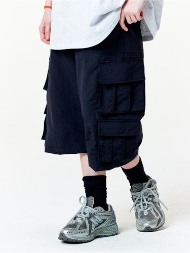 Multi Cargo Bermuda Shorts _ Black - MISTERCHILD - Modalova