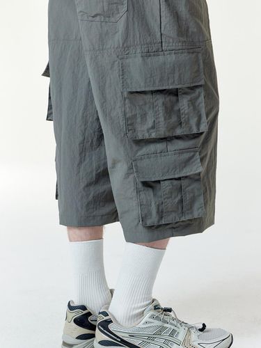 Multi Cargo Bermuda Shorts _ Grey - MISTERCHILD - Modalova