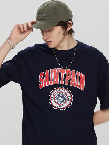 Varsity Maria T-Shirt _ Navy - SAINTPAIN - Modalova