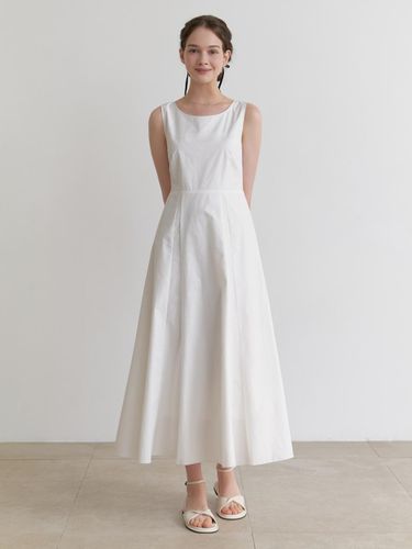 Basta Sleeveless Dress_White - RE_L - Modalova