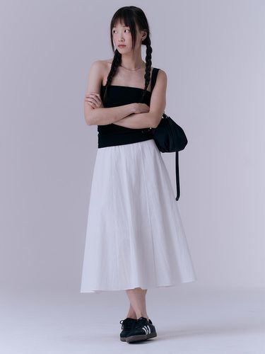 Essential Flare Skirt (White) - SILN - Modalova