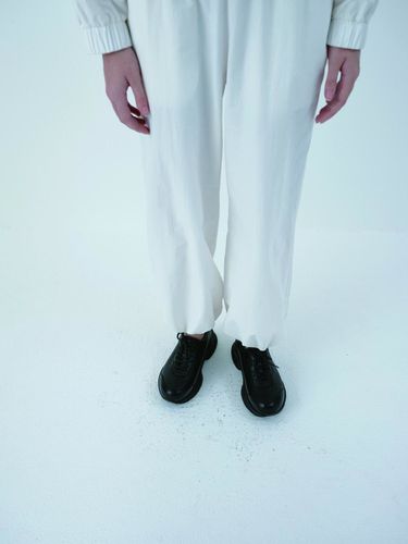 Two Way Training Pants - White - YUJI - Modalova