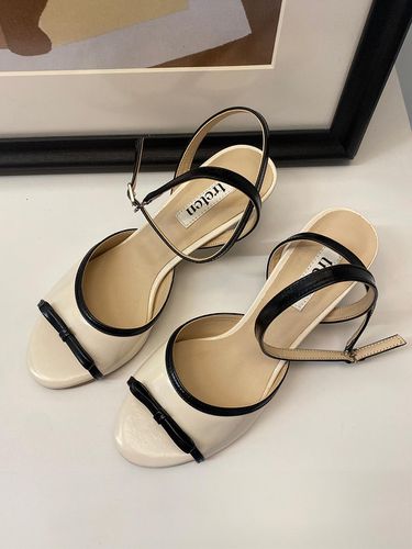 Round Toe Ribbon Sandals - treten - Modalova