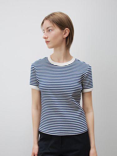 Linda Stripe T-Shirt (Navy) - KLEAN - Modalova