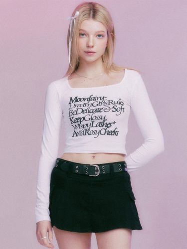 MF Square Lettering Long Sleeve Top_White - MOONFAIRY - Modalova