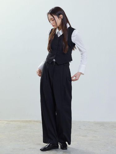 Tailored Pin Tuck Slacks_Black - ETRE AU SOMMET - Modalova