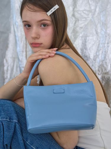 Fluey Shoulder Bag (4 Colors) - ALKI ALKA - Modalova