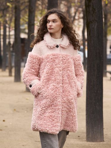 FAUX FUR ANGE L COAT (LCT022KRFKF) - Lemonplet - Modalova