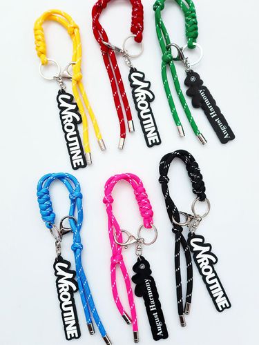 Unroutine Rope Keychain (6 Colors) - August Harmony - Modalova