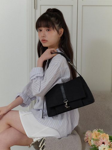 Chloe Nylon Bag _ Black - OVHEE - Modalova