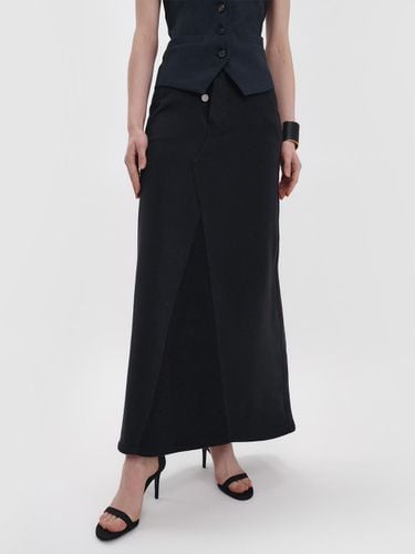 Reverse Long Skirt (2 Color) - MAGJAY - Modalova