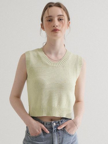 Round Crop Knit Sleeveless Top_Yellow Green - VLETI - Modalova