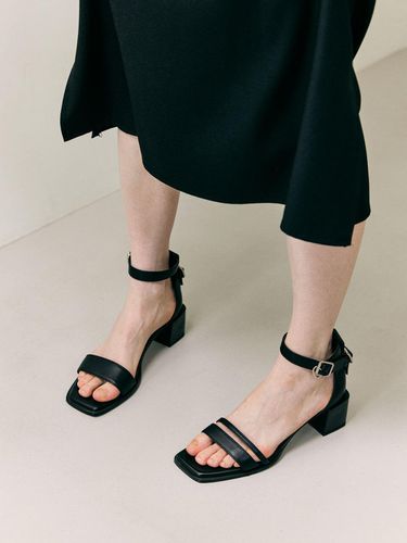 Unique Fibbia Sandals - AWESOME DEW - Modalova