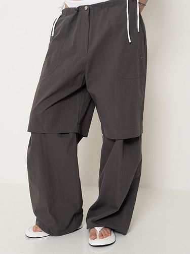 Detachable Two Way Pants_Charcoal - Porta - Modalova