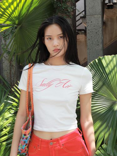 Kyss Crop T-shirt _ White - nuuanu - Modalova