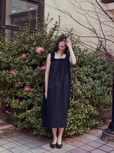 Cotton Candy Dress_Black - The Aperture - Modalova