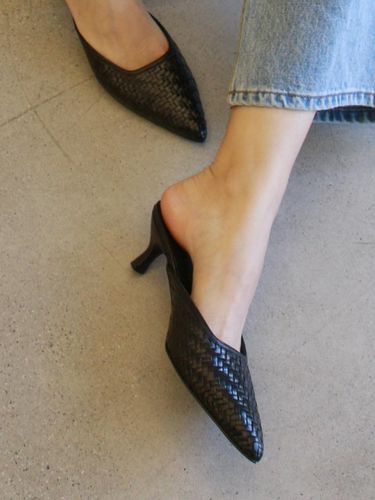 Jane Point Mule_Mesh Black - MARYRINGO - Modalova