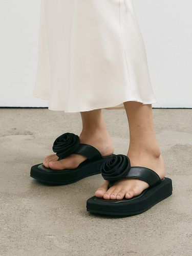 Rose Flip Flop_Black - TWVP - Modalova