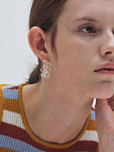 Clear Dewdrops Hoop Earrings - MONDAY EDITION - Modalova