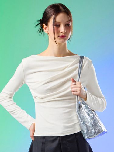 Drape Shirred Soft Long Sleeved T-shirt_White - KOLEAT - Modalova