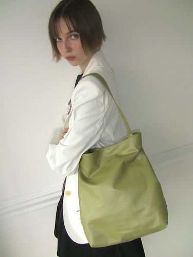 Flow Bucket Shoulder Bag_Khaki - FILLINTHEBLANK - Modalova