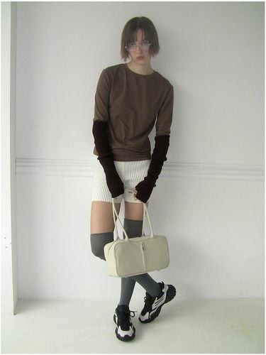 Safety Pin Square Bag_Beige - FILLINTHEBLANK - Modalova