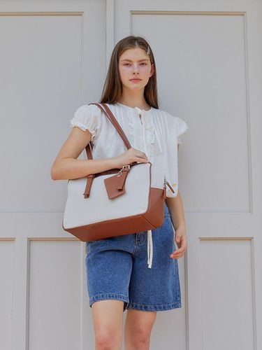 Square Multi Shoulder Bag_Canvas Brown - ANOETIC - Modalova