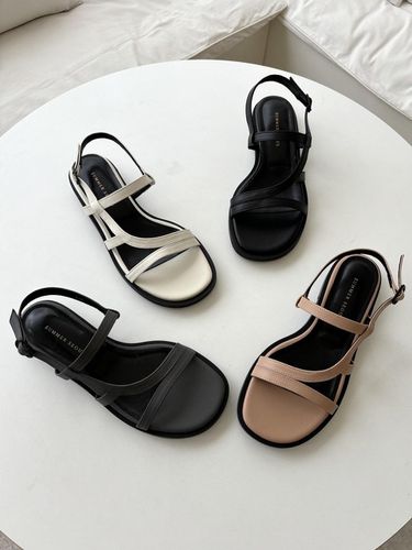 Pesto Flat Sandals (4 Colors) - SUMMER SEOUL - Modalova